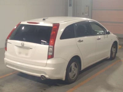 Honda STREAM  с аукциона в Японии