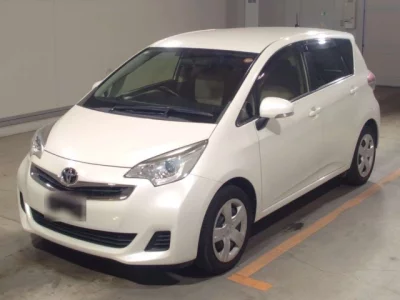 Toyota RACTIS  с аукциона в Японии