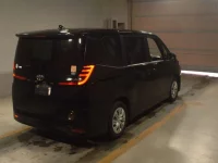 Toyota NOAH лот № 6057 оценка R  с аукциона в Японии 1