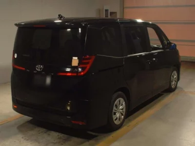 Toyota NOAH  с аукциона в Японии