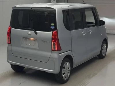 Daihatsu TANTO  с аукциона в Японии