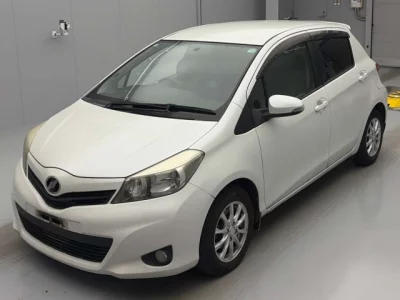 Toyota VITZ  с аукциона в Японии
