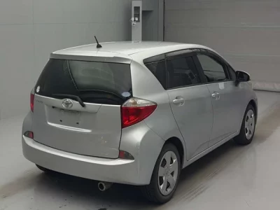 Toyota RACTIS  с аукциона в Японии