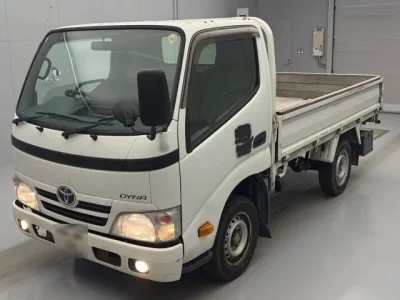 Toyota DYNA  с аукциона в Японии