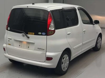 Toyota FUNCARGO  с аукциона в Японии