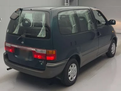 Nissan SERENA  с аукциона в Японии