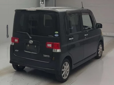 Daihatsu TANTO  с аукциона в Японии