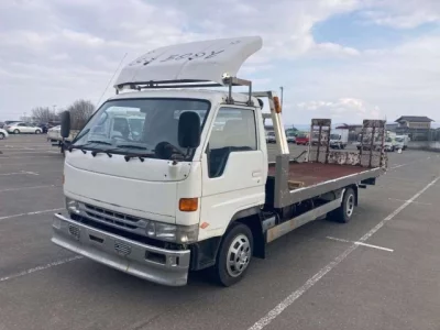 Toyota DYNA  с аукциона в Японии