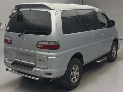 Mitsubishi DELICA