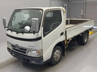 Toyota DYNA  с аукциона в Японии