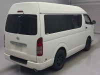 Toyota HIACE VAN лот № 62026 оценка 3  с аукциона в Японии 1