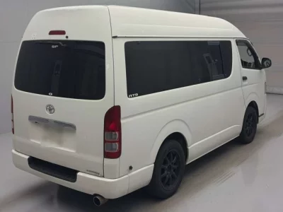 Toyota HIACE VAN  с аукциона в Японии