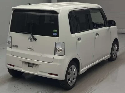 Toyota PIXIS SPACE
