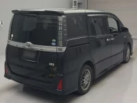 Toyota VOXY лот № 429 оценка 3.5  с аукциона в Японии 1