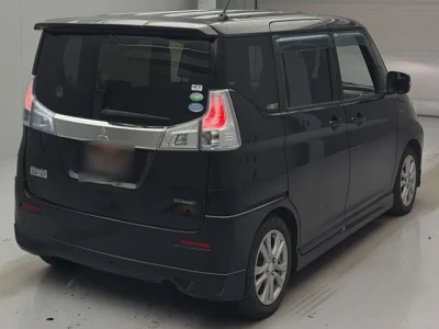 Mitsubishi DELICA D2  с аукциона в Японии