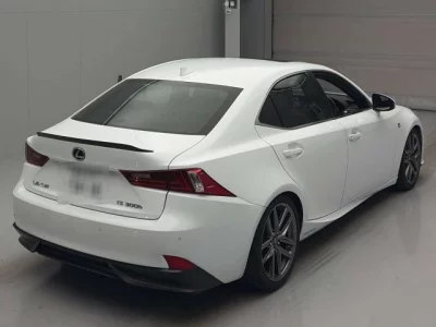 Lexus IS