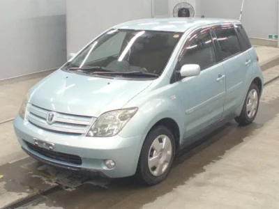 Toyota IST
