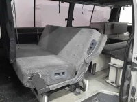 Toyota HIACE VAN лот № 5524 оценка 2  с аукциона в Японии 9