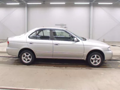 Nissan SUNNY