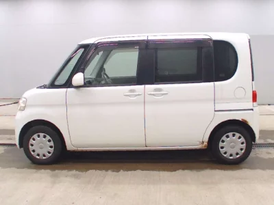 Daihatsu TANTO  с аукциона в Японии