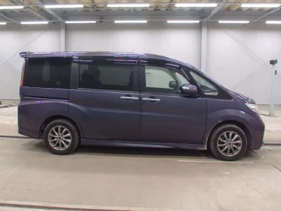 Honda STEP WAGON  с аукциона в Японии