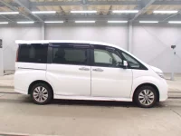 Honda STEP WAGON лот № 3231 оценка 3  с аукциона в Японии 2