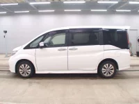Honda STEP WAGON лот № 3231 оценка 3  с аукциона в Японии 3