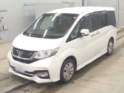 Honda STEP WAGON  с аукциона в Японии