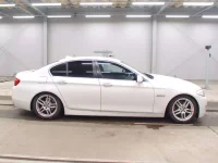 BMW 5-Series лот № 3297 оценка 3.5  с аукциона в Японии 2