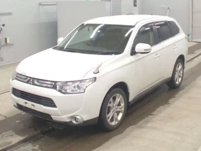 Mitsubishi OUTLANDER  с аукциона в Японии