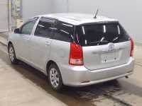Toyota WISH лот № 3251 оценка 3.5  с аукциона в Японии 5