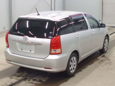 Toyota WISH  с аукциона в Японии