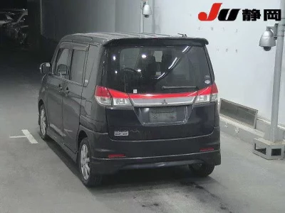 Mitsubishi DELICA D2