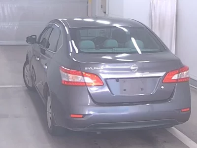 Nissan SYLPHY  с аукциона в Японии