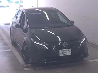 Nissan AURA