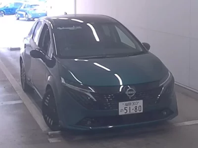 Nissan AURA