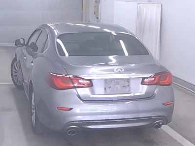 Nissan FUGA  с аукциона в Японии