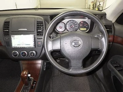 Nissan SYLPHY  с аукциона в Японии