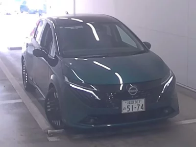 Nissan AURA