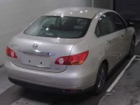 Nissan SYLPHY лот № 5028 оценка 3  с аукциона в Японии 1