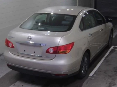 Nissan SYLPHY  с аукциона в Японии