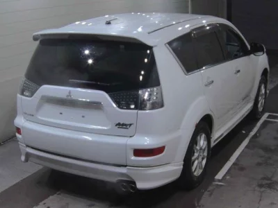 Mitsubishi OUTLANDER  с аукциона в Японии
