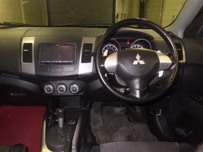 Mitsubishi OUTLANDER  с аукциона в Японии
