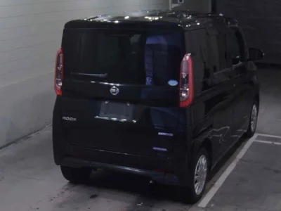 Nissan ROOX  с аукциона в Японии