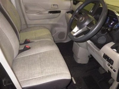 Nissan ROOX  с аукциона в Японии