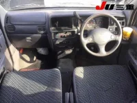 Daihatsu Atrai Wagon лот № 8226 оценка 3  с аукциона в Японии 7