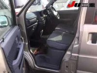 Daihatsu Atrai Wagon лот № 8226 оценка 3  с аукциона в Японии 2