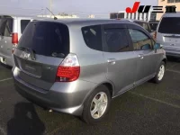 Honda FIT лот № 8227 оценка 3  с аукциона в Японии 5