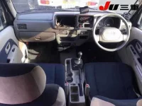 Subaru GOLF ALLTRACK лот № 8229 оценка 3.5  с аукциона в Японии 7