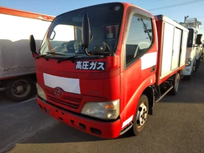 Toyota DYNA  с аукциона в Японии